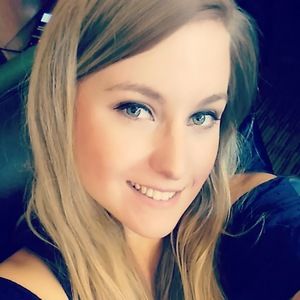 Meet your Posher, Dana